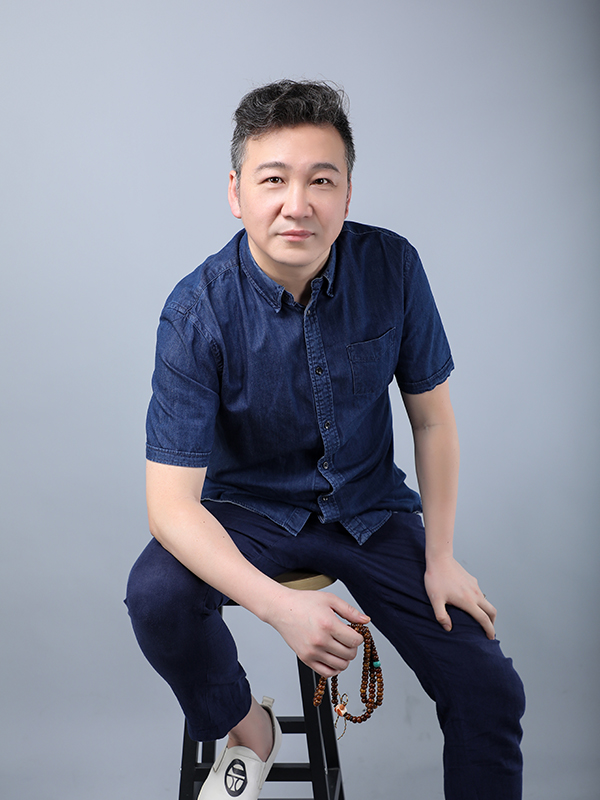 陈俊.jpg